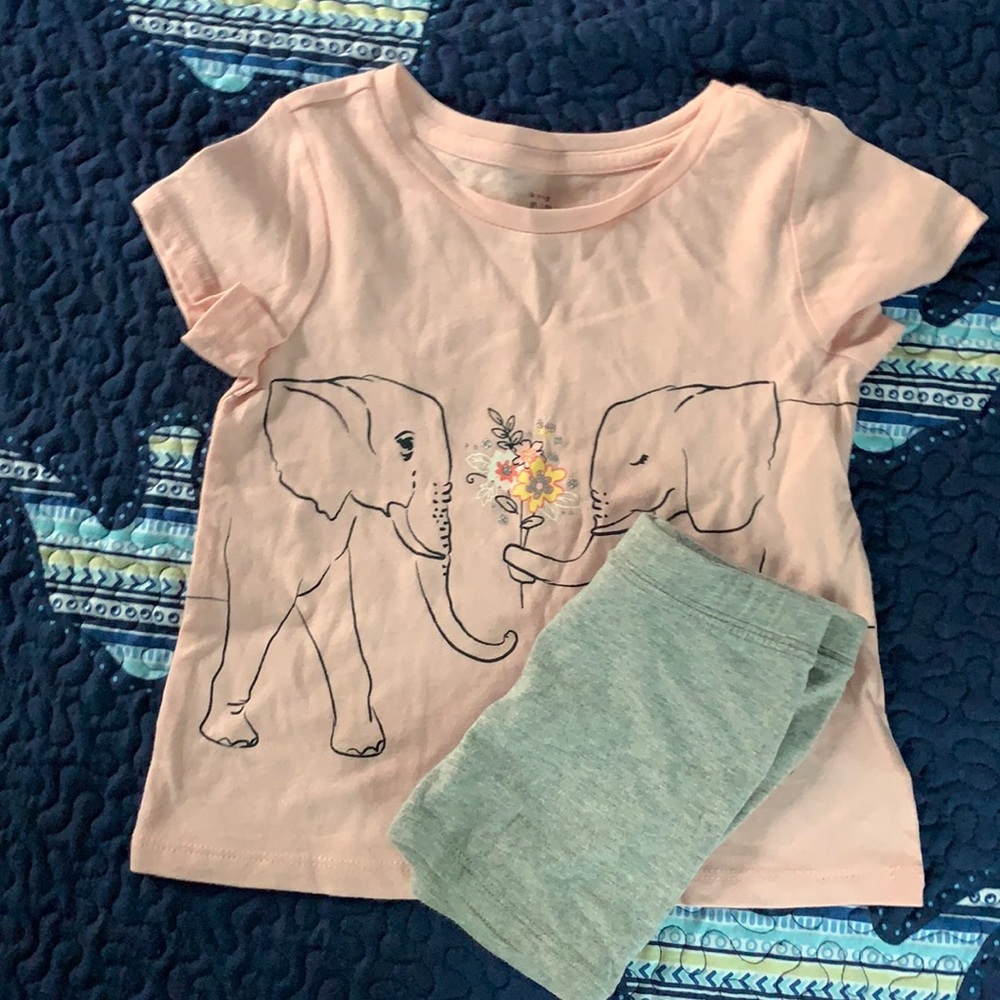Gap 3T bundle pink elephant tee and grey shorts